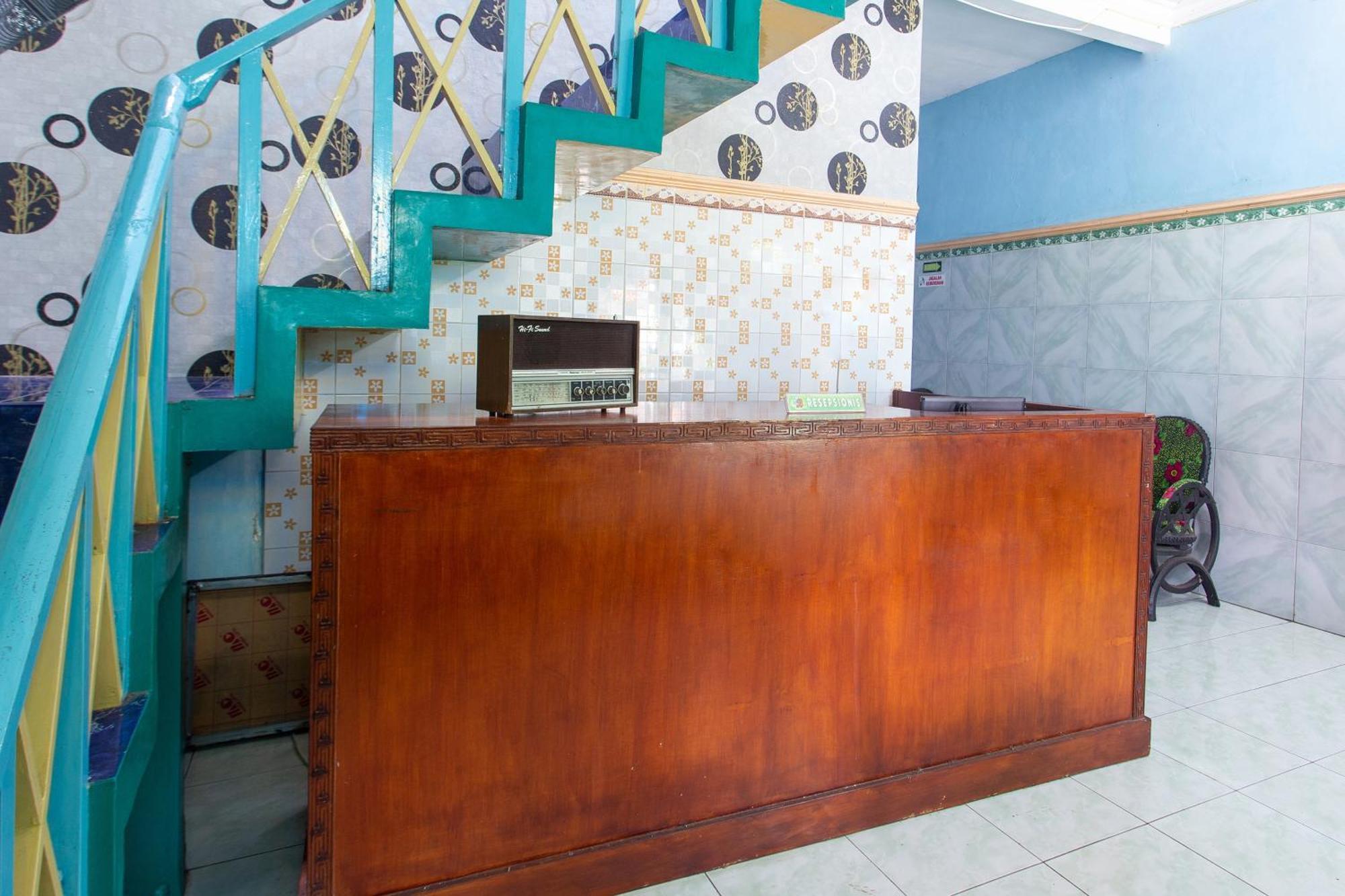 Spot On 2871 Hotel Budi Purwokerto Exterior photo